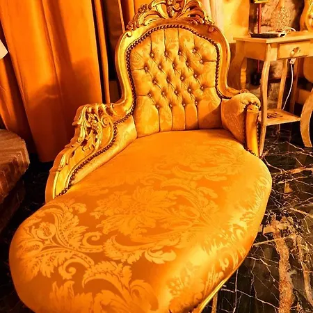 Botticelli Love hotel Albavilla