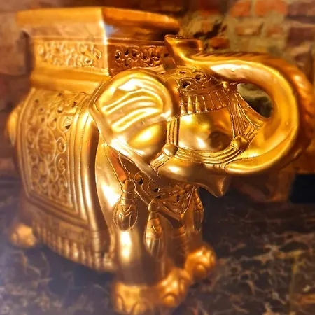 Botticelli Love hotel