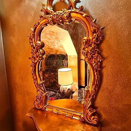 Botticelli Love hotel Albavilla