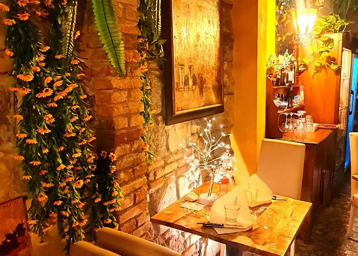 Botticelli Отель для свиданий