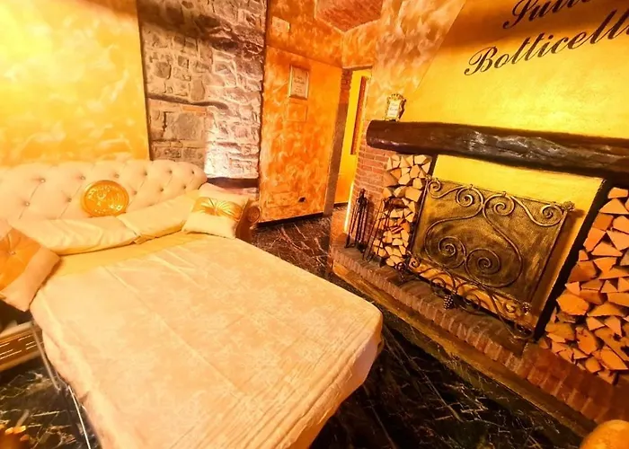 بيت الحب Botticelli