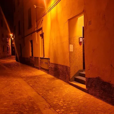 Love hotel Botticelli