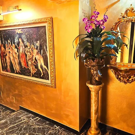 Love hotel Botticelli *