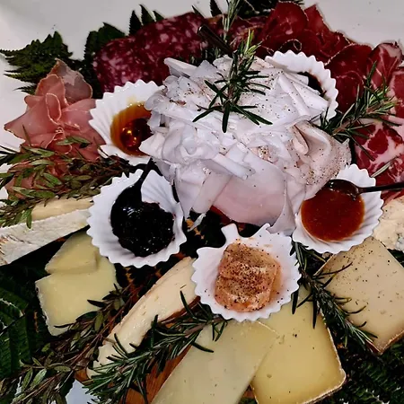 Love hotel Botticelli *